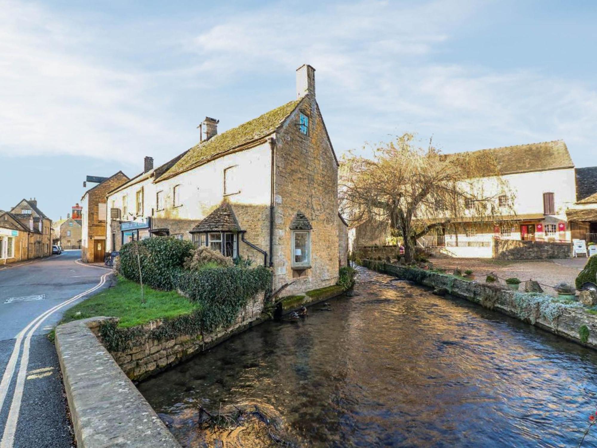 Bears Court Unit 2 - Uk48008 Villa Little Rissington Exterior photo